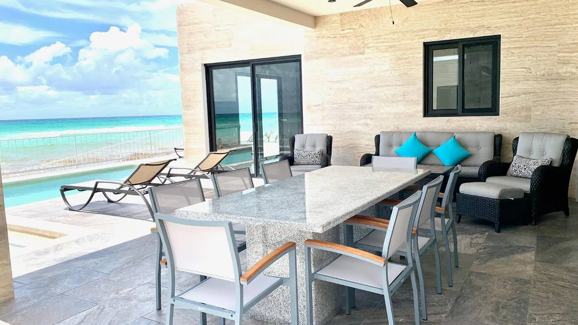 Seaside Villa 4 Beds, Private Pool, Amazing Views Playa del Carmen
